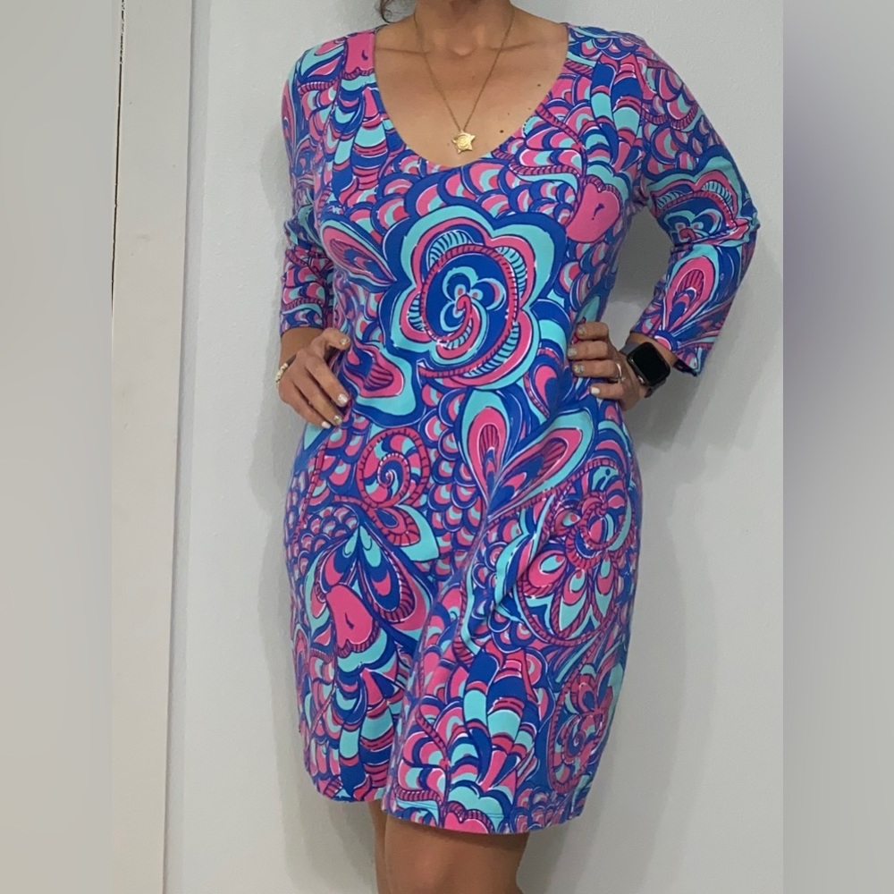 Lilly Pulitzer dress with stretch size large